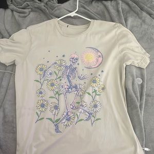 Trippy design off white over sized tee